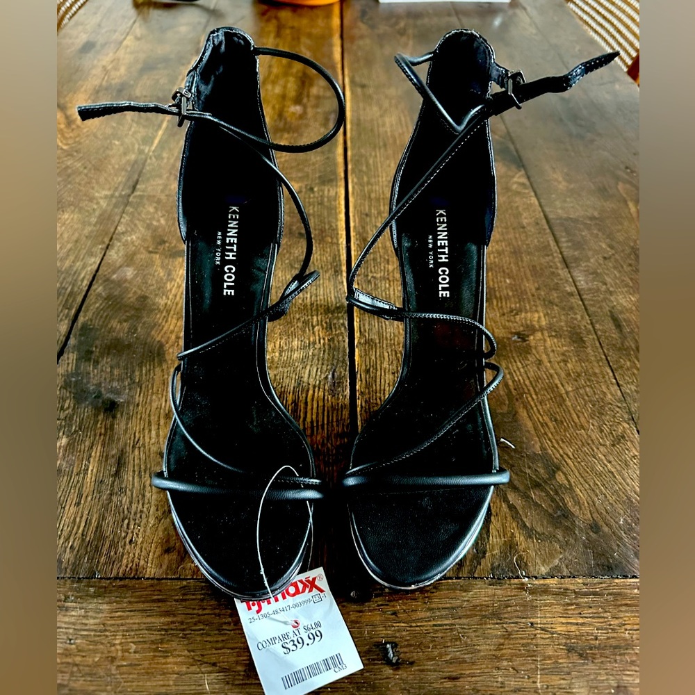 Kenneth Cole strappy sandal high heels